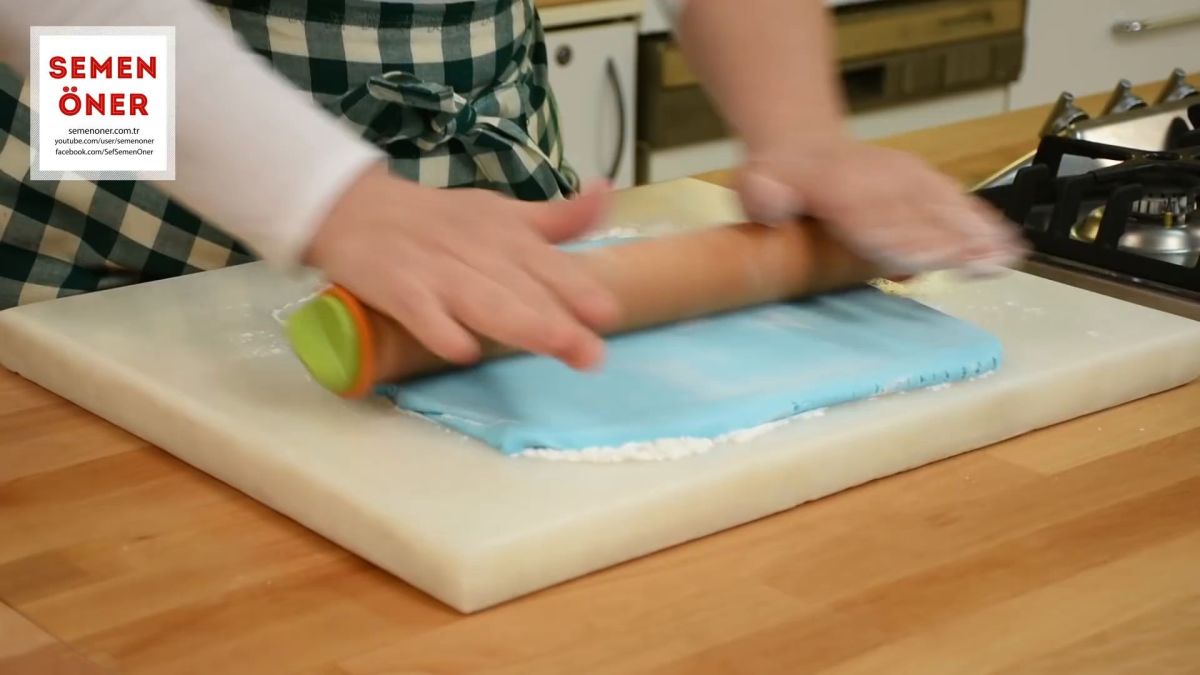Elsa Yaş Pastası Videosu Elsa Yaş Pastası Videosu
