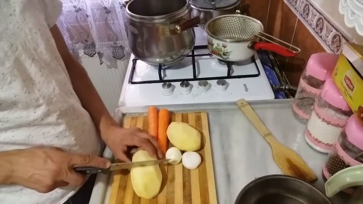 Kemikli Et Haşlama Yapımı Videosu Kemikli Et Haşlama Yapımı Videosu