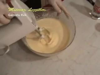 Portakal Gazozlu Kek Nasıl Yapılır Videosu Portakal Gazozlu Kek Nasıl Yapılır Videosu
