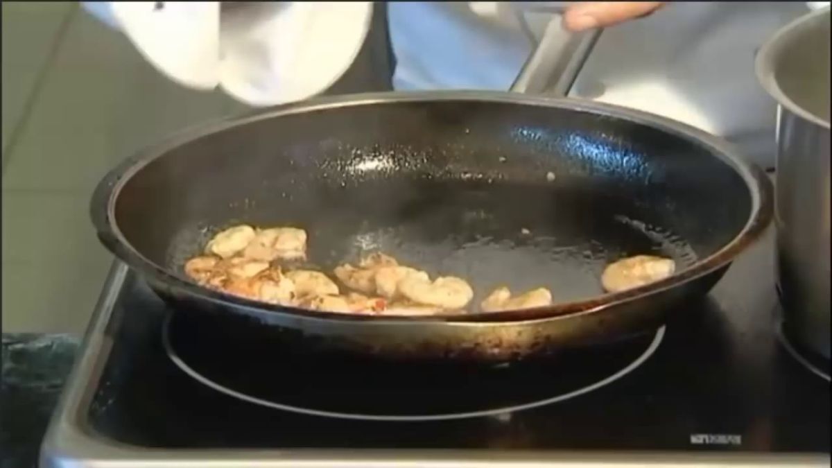 Karidesli Makarna Tarifi Videosu Karidesli Makarna Tarifi Videosu