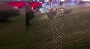 Bursa'da kontrolden çıkan otomobil ağaca çarptı, yaya son anda kurtuldu!