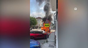 Eminönü'nde tramvay raydan çıktı