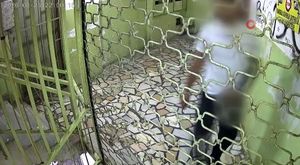Bursa’da saklambaç oynarken yola çıkan 11 yaşındaki çocuğa otomobil çarptı