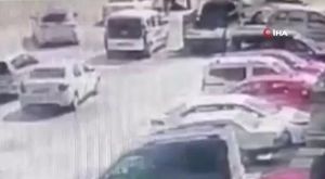 Sürücüsünün direksiyon hakimiyetini kaybettiği otomobil kanala uçtu