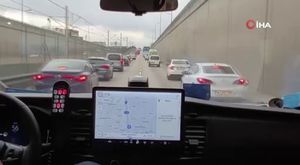 Bursa'da çaldığı otomobili arkadaşına hediye eden hırsız polise yakalandı