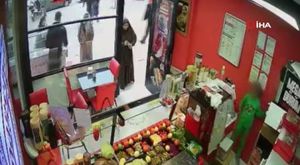 Bursa'da anayola çıkan yayaya otomobil çarptı! Feci ölüm...