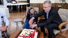 Karacabey'den görme engelli Zeynep Karakuş'a doğum günü