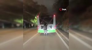 İki aile arasında çıkan taşlı, sopalı kavga kamerada