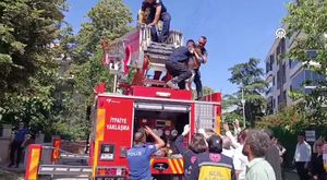 Bursa'da yolda kalan otomobile Türk işi kurtarma