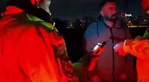 Uludağ'da kış uykusuna yatamayan ayılar yemek aramaya çıktı