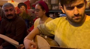 Fransa Paris’te Süresiz Açlık Grevi Direnişi Çadırı Yeni Bir Mücadele Haftasını Da Coşkuyla Karşıladı