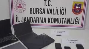 Bursa’da kontrolden çıkan kamyon yan yattı!