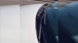 Kömür yüklü tır benzinliğe böyle daldı...