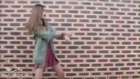 Kaşlarını Oynatan Kızdan Gangnam Style 