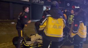 Bursa'da kamyon dorsesindeki kumları yola dökerek ilerledi