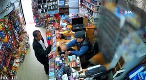 Esenyurt’ta markette “1.5 TL’lik komisyon” kavgası kamerada 