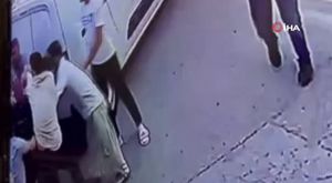 Bursa'da kan donduran olay! Ezdiği köpeğe aldırış etmeden...