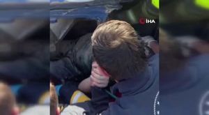 Bursa'da dağda mahsur kalan paraşütçüler kurtarıldı