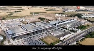 Banyodaki kadını gözetlerken yakalandı