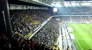 Güneşli Genç Fenerbahçeliler