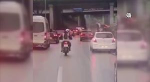 Bursa'da tarlaya devrilen otomobilin sürücüsü can verdi!