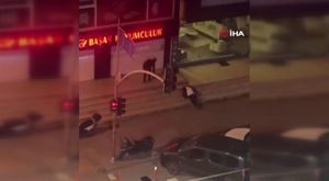Esenyurt’ta 3 araçlı zincirleme kaza: 2 yaralı