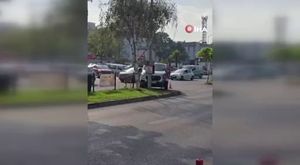 Bursa'da polis ekiplerinin üzerine araç sürdü