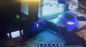 Türk restoranına yapılan saldırının faillerinden biri yakalandı