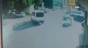 Takla atarak karşı şeride geçti: O anlar kamerada