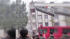 İstanbul'da yangın paniği: 3 kişi mahsur kaldı