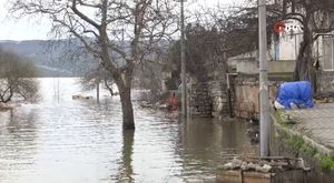 Antalya Emniyeti harekete geçti: Mezarlıkta poz veren turistler yurt dışına çıkmış...