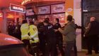 Alkollü sürücü polis ekiplerine saldırdı
