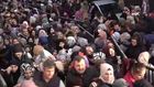 Bursa'da izdiham dolu anlar: İndirim için birbirlerini ezdiler