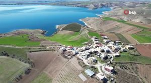 ALKOLLÜ YOLCU METROYU KARIŞTIRDI O ANLAR KAMERADA