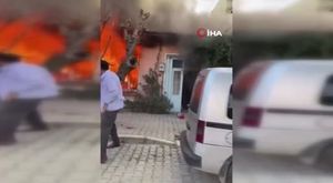 BAŞKANIN SOFRASI TEPKİ ÇEKTİ: ''YİYİN EFENDİLER, YİYİN!''