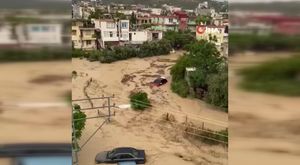Adana’da sağlık çalışanları taleplerini duyurmak için ses yükseltti