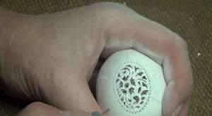 Yumurta Kabukları Sanat Eserine Nasıl Dönüşür-