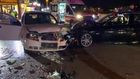Otomobiller kafa kafaya çarpıştı: 2 yaralı