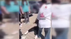 Futbol maçında taraflar bir birine girdi, polis havaya ateş açarak ayırdı