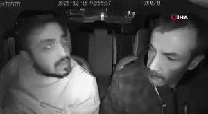 Otomobil ile motosikletin kazası kamerada: 1 yaralı