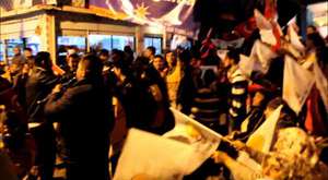Bergama'da Ak Parti’de Gece Sokak Mitingleri