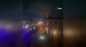 Sahne çöktü! Belediye başkanı saniyelerle kurtuldu