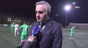 Bursa'da bisikletiyle kahve kahve gezip oy istiyor