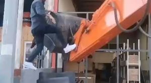 Adana'da iş yerinde tüp patladı: 3 yaralı