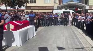 Masalar sandalyeler hareket etti, devrilen dolap bilgisayarların üstüne düştü