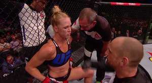 UFC 193 Free Fight: Holly Holm vs Marion Reneau 