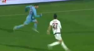 Topu patlatan Futbolcu 