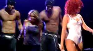 Rihanna Performing -Rude Boy- at the New York State Fair 2010 - YouTube