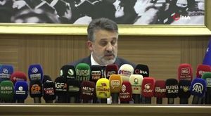 Bursa'da sürücünün, kamyonet ile takip mesafesini sıfıra indirdiği anlar kamerada