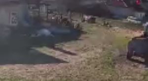 TAKLA ATTI HEM KENDİNİ HEM BAŞKA SÜRÜCÜLERİ YAKTI